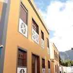 Casa Con Piscina En El Centro *
