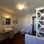 Casa Con Piscina En El Centro *