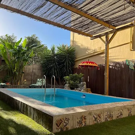 Casa de Férias Casa Con Piscina En El Centro Los Llanos De Aridane