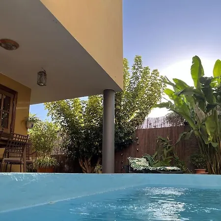 Hébergement de vacances Casa Con Piscina En El Centro