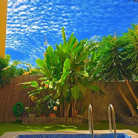 Hébergement de vacances Casa Con Piscina En El Centro *